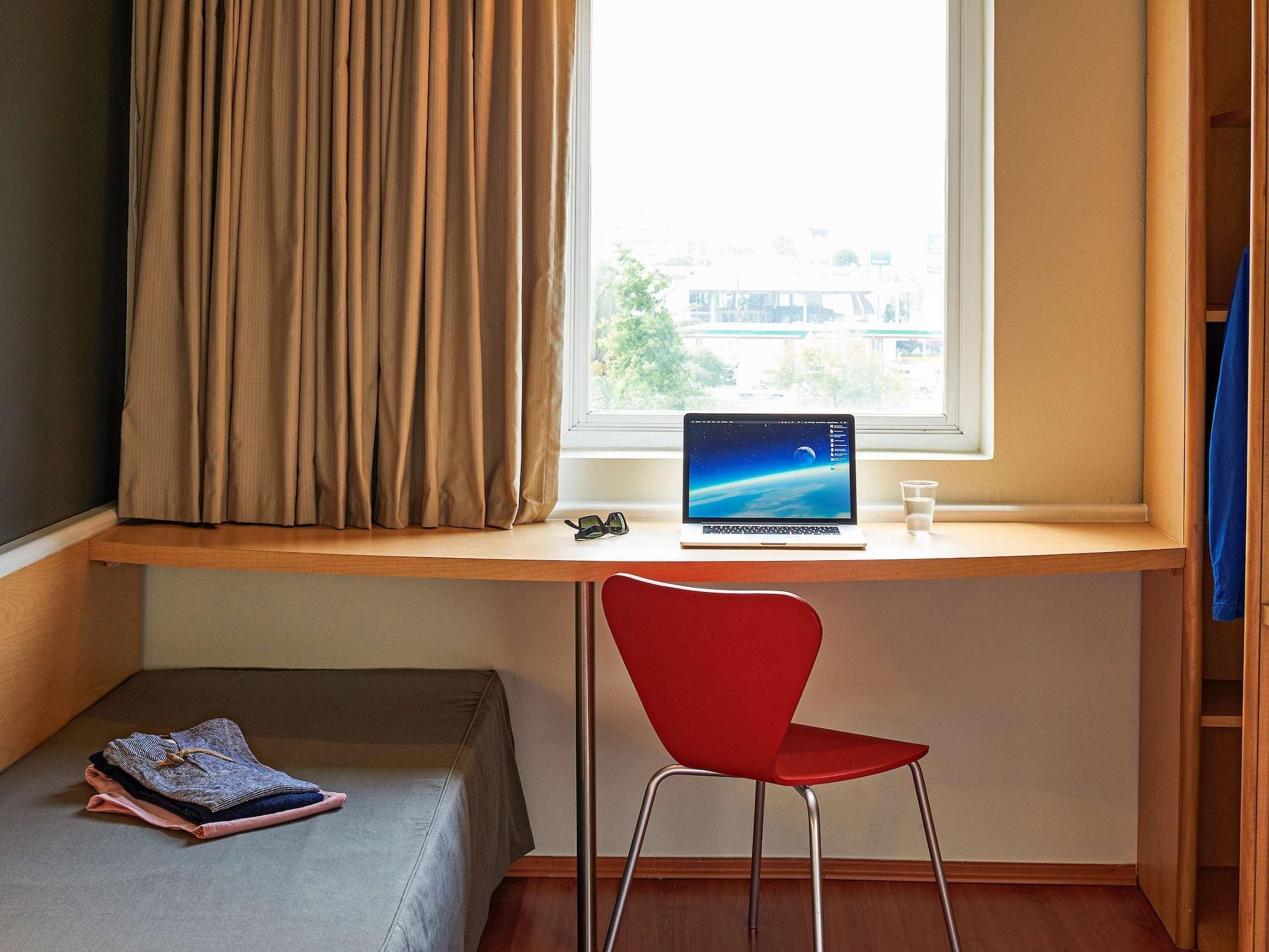 Ibis Monterrey Valle San Pedro Garza Garcia Bagian luar foto