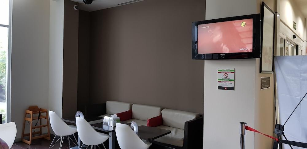 Ibis Monterrey Valle San Pedro Garza Garcia Bagian luar foto